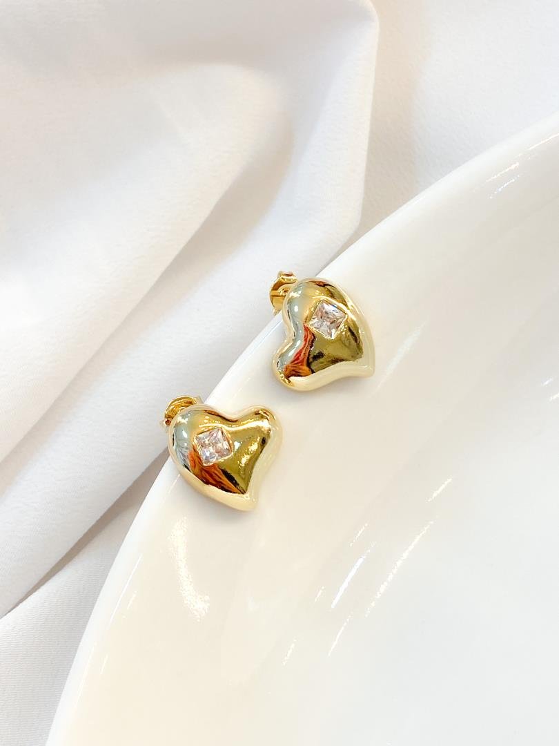 085_3379_produto BRINCO CORAÇÃO COM ZIRCONIA CRAVADA - Imagem 1