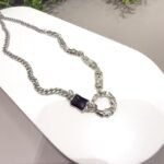 COLAR CORRENTE COM DETALHE ORGANICO PRETO