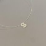 COLAR NYLON MADRE PEROLA INICIAL S